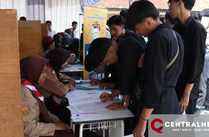 Job Fair dan Expo Kampus 2024 di SMKN 1 Gunungguruh Sukabumi, Peluang Kerja Bagi Alumni